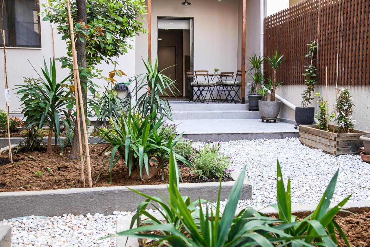 Caravin Wanderhome, 5 Min From Metro Nea Ionia Athens Exterior photo